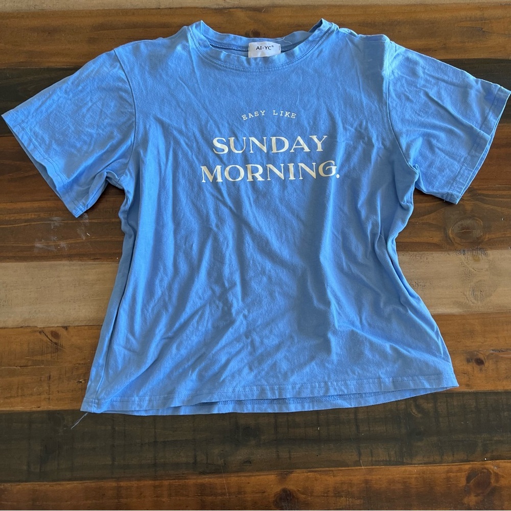Blue short sleeve t small